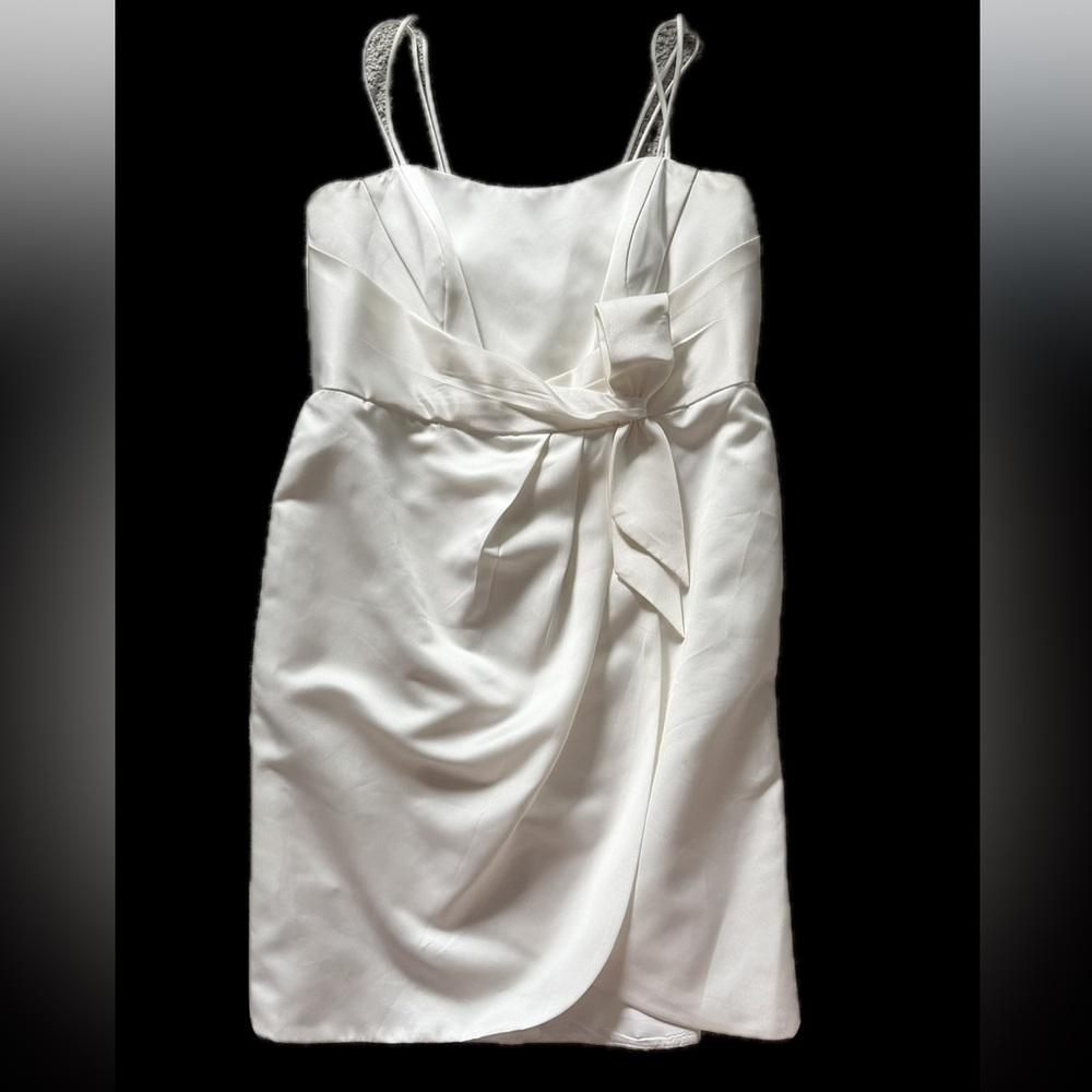 Size 18W Ivory Little White Dress with Bow Short Wedding Bridal Reception Dress
